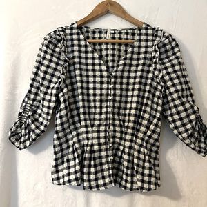 Inman women’s size S blouse